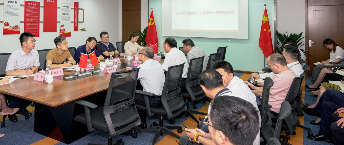 为旅游插上航空“翅膀”，给旅游增添科技“引擎”，用创新创造更大价值