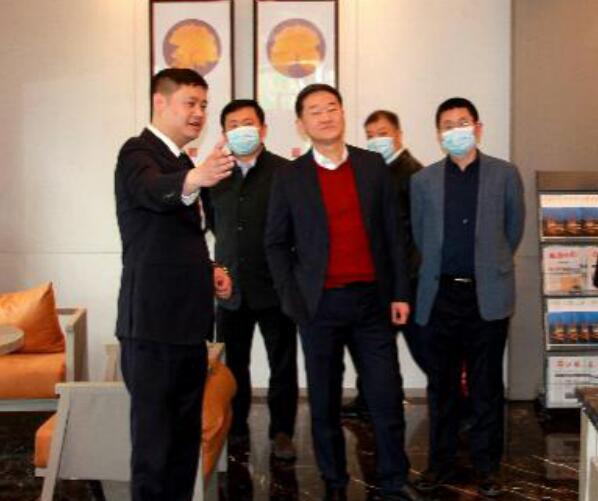 集团党委书记、董事长任丁调研“锦著”天府广场店